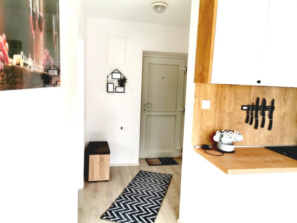 Apartman Anamaria Госпич Экстерьер фото