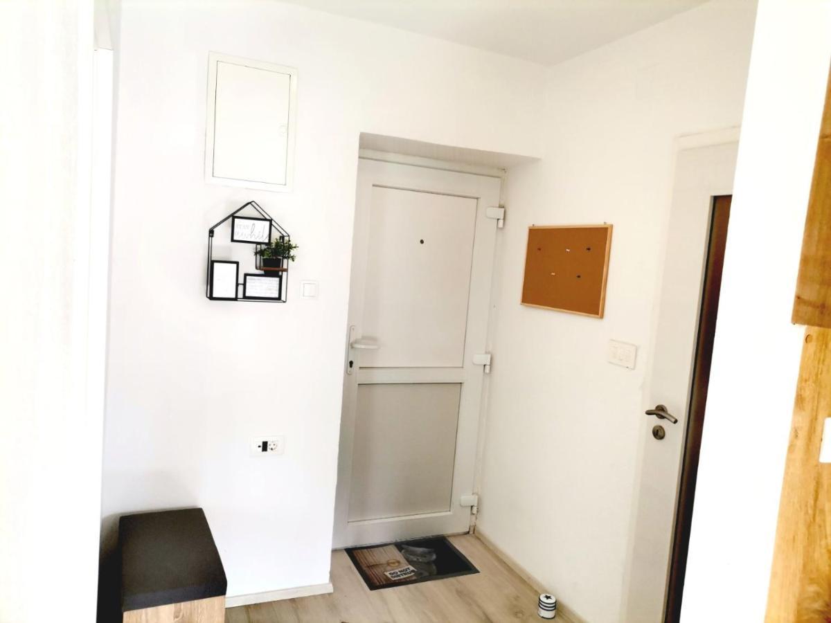 Apartman Anamaria Госпич Экстерьер фото
