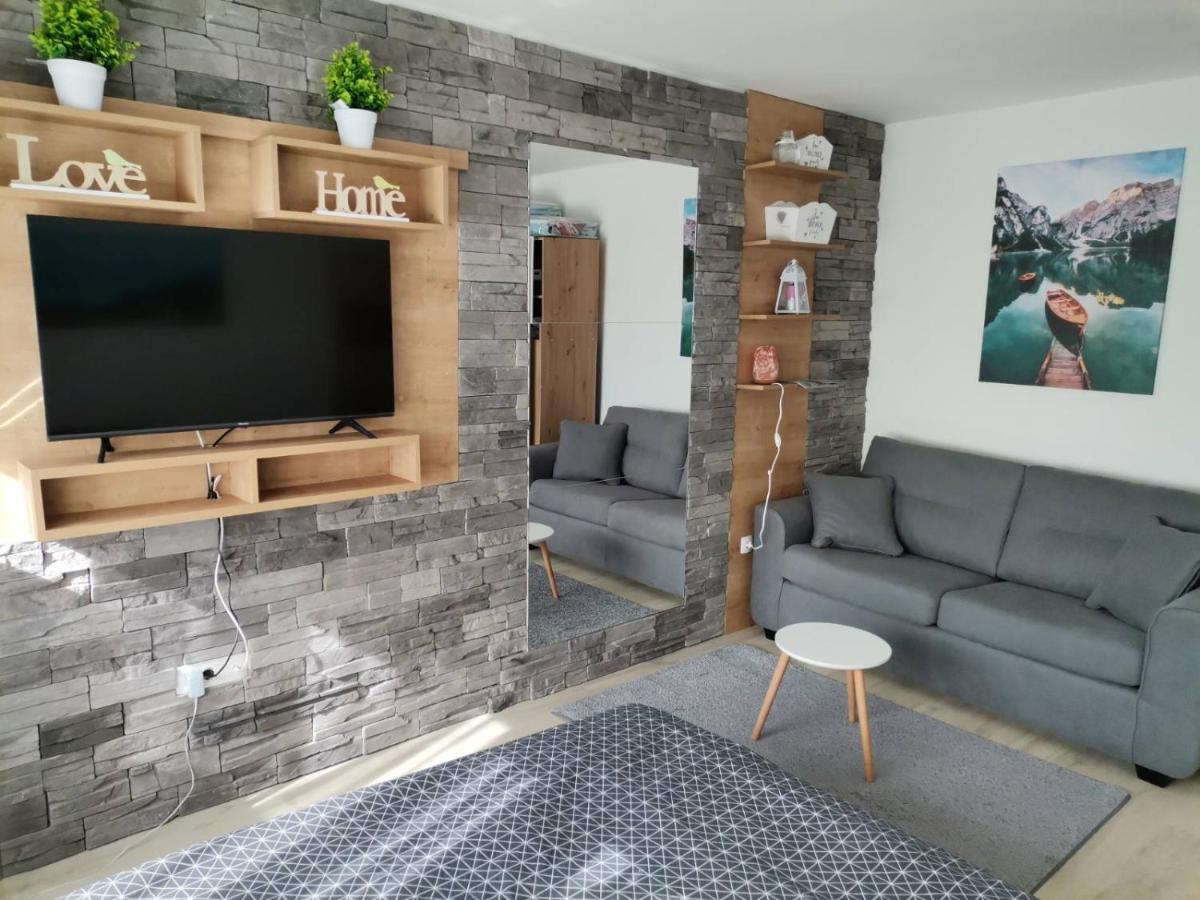 Apartman Anamaria Госпич Экстерьер фото