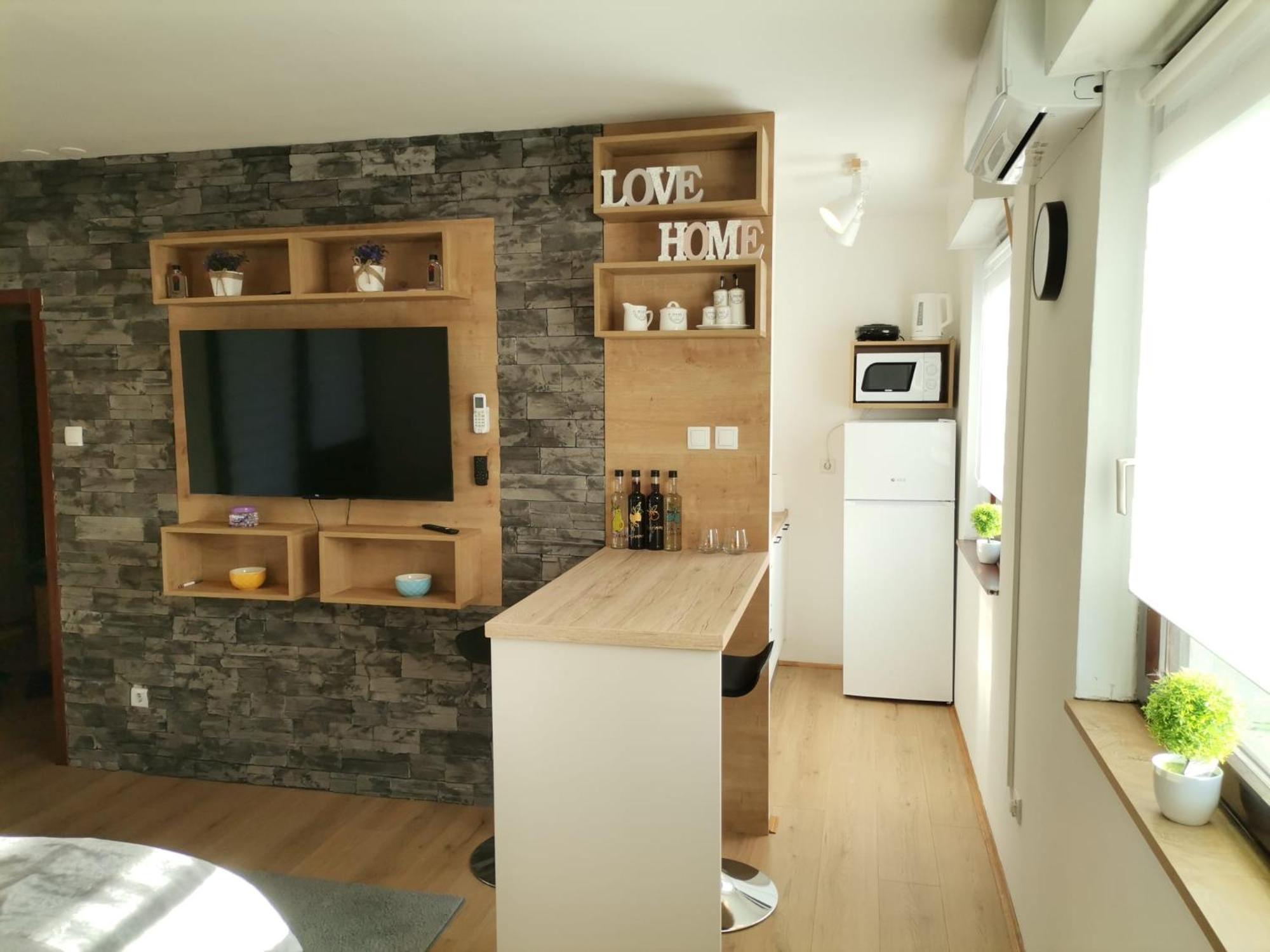 Apartman Anamaria Госпич Экстерьер фото